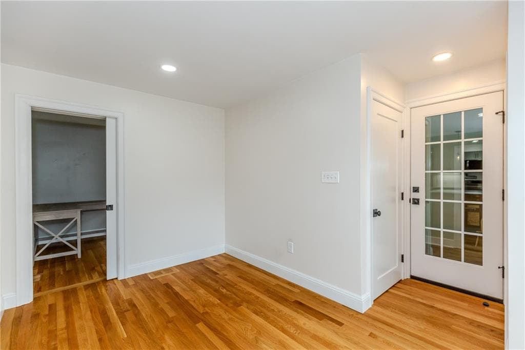 8 Barnes Street photo 15