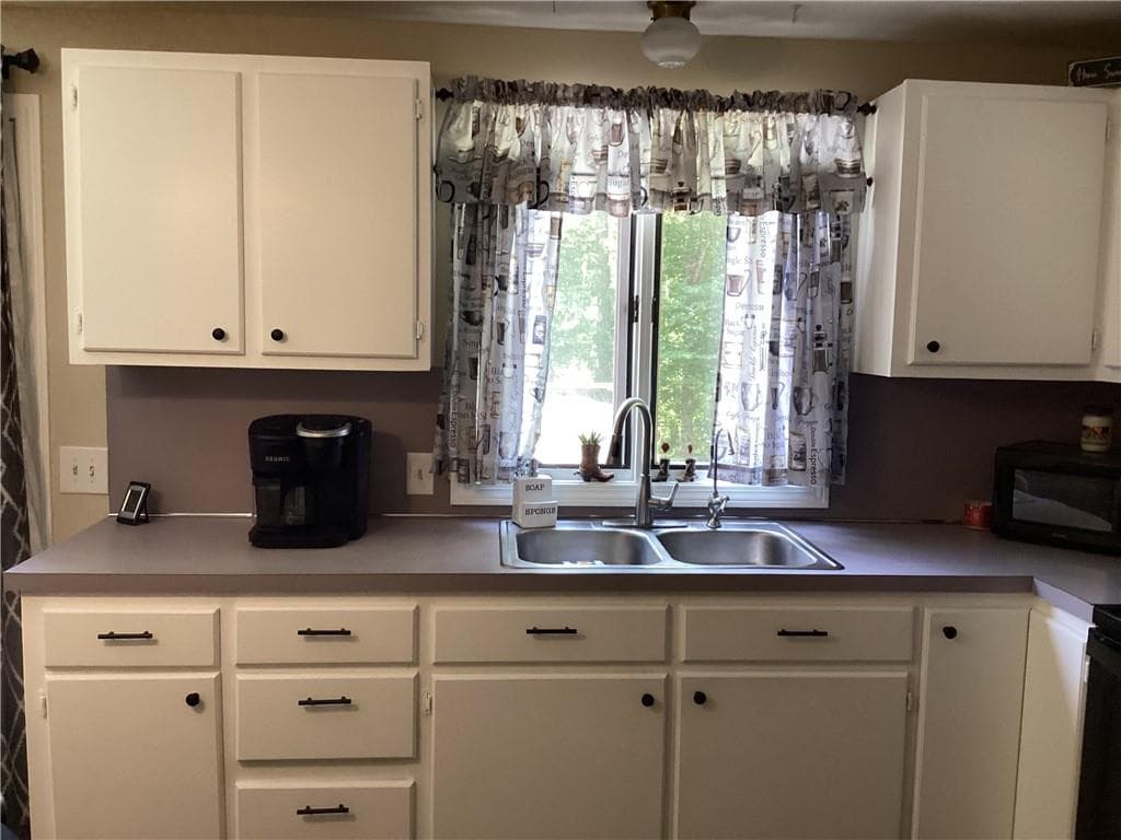 Single Family Residence at 6786 Flat River Road, Coventry, photo 18 of 50