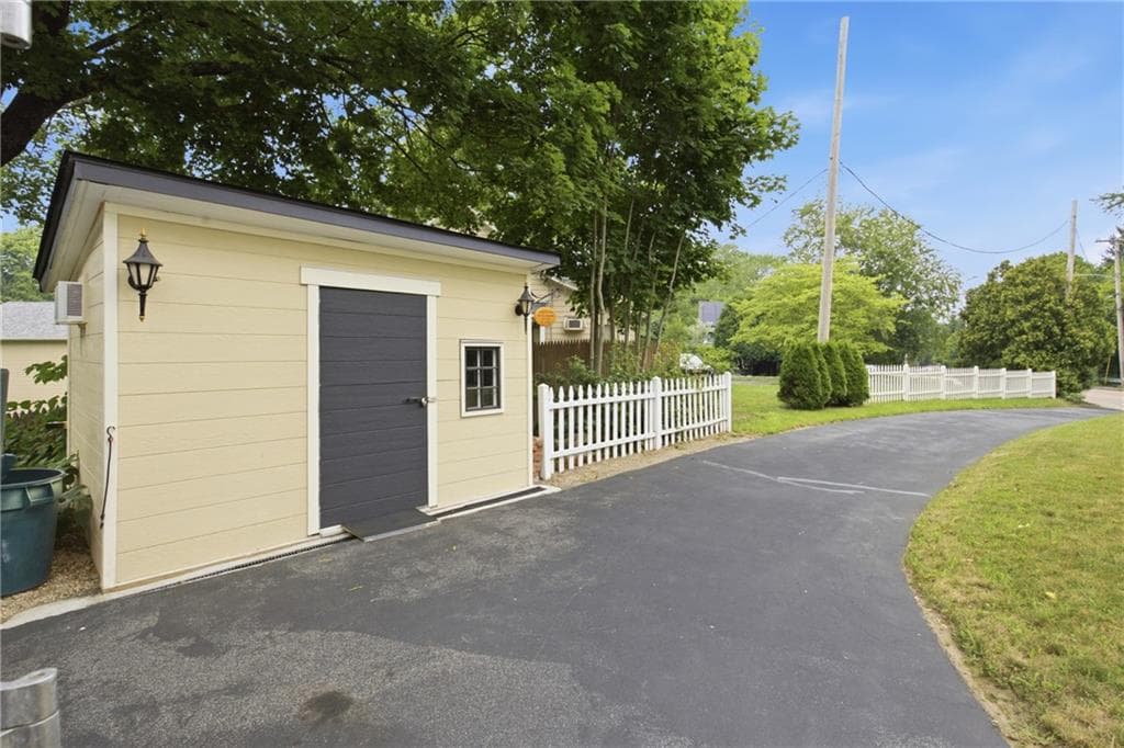 1331 New London Avenue photo 35