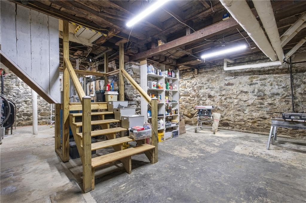 1331 New London Avenue photo 31