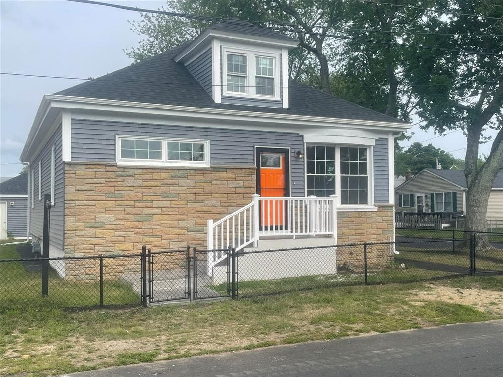 Single Family Residence at 51 Rosella Avenue, Pawtucket, photo 2 of 41