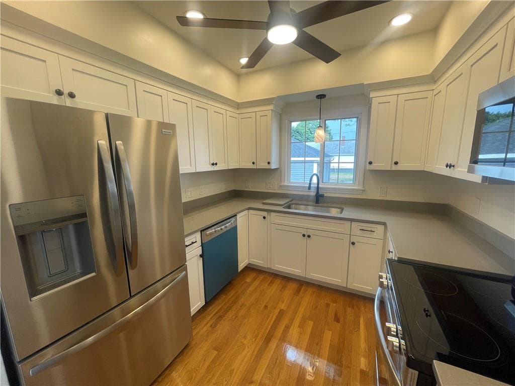 Single Family Residence at 51 Rosella Avenue, Pawtucket, photo 6 of 41