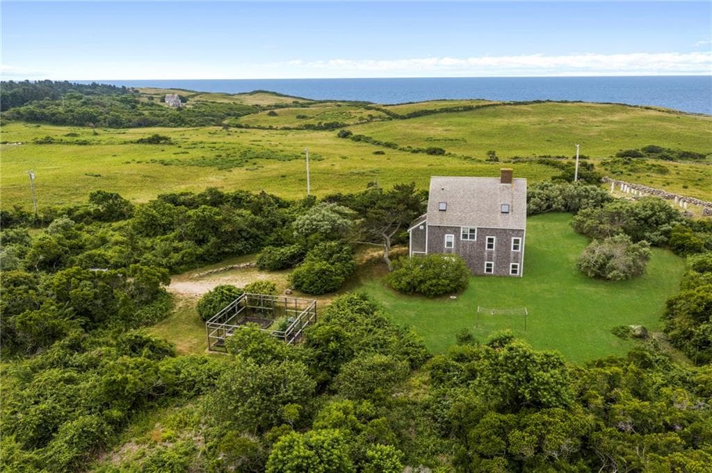 1409 Cooneymus Road photo 4