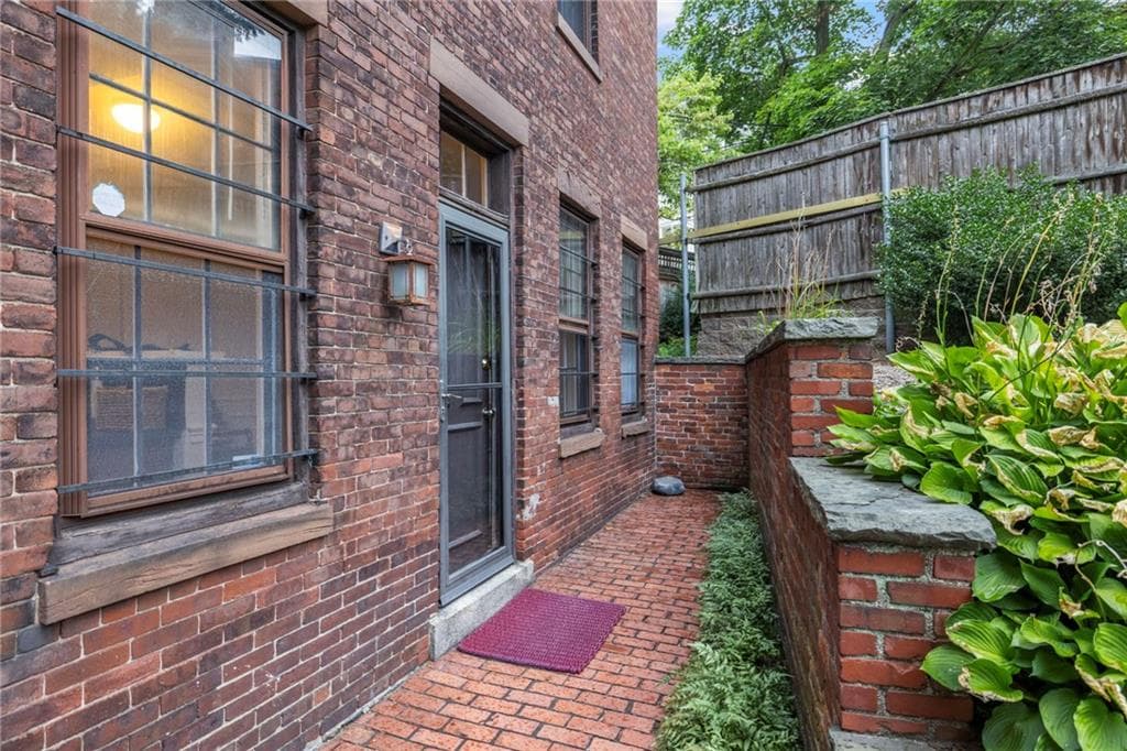 Condominium at 283 Benefit Street UNIT E, Providence, photo 5 of 30