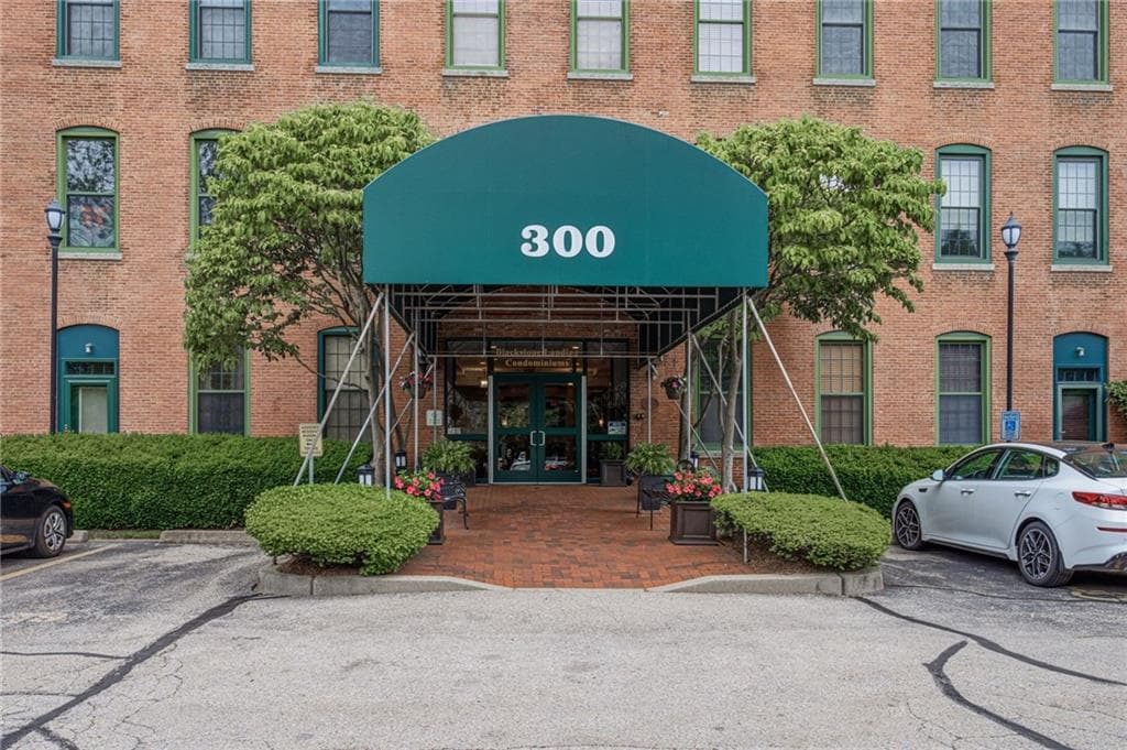 300 Front Street UNIT 512