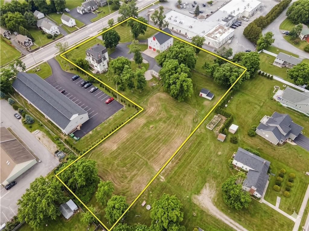 2967 East Main Road photo 2