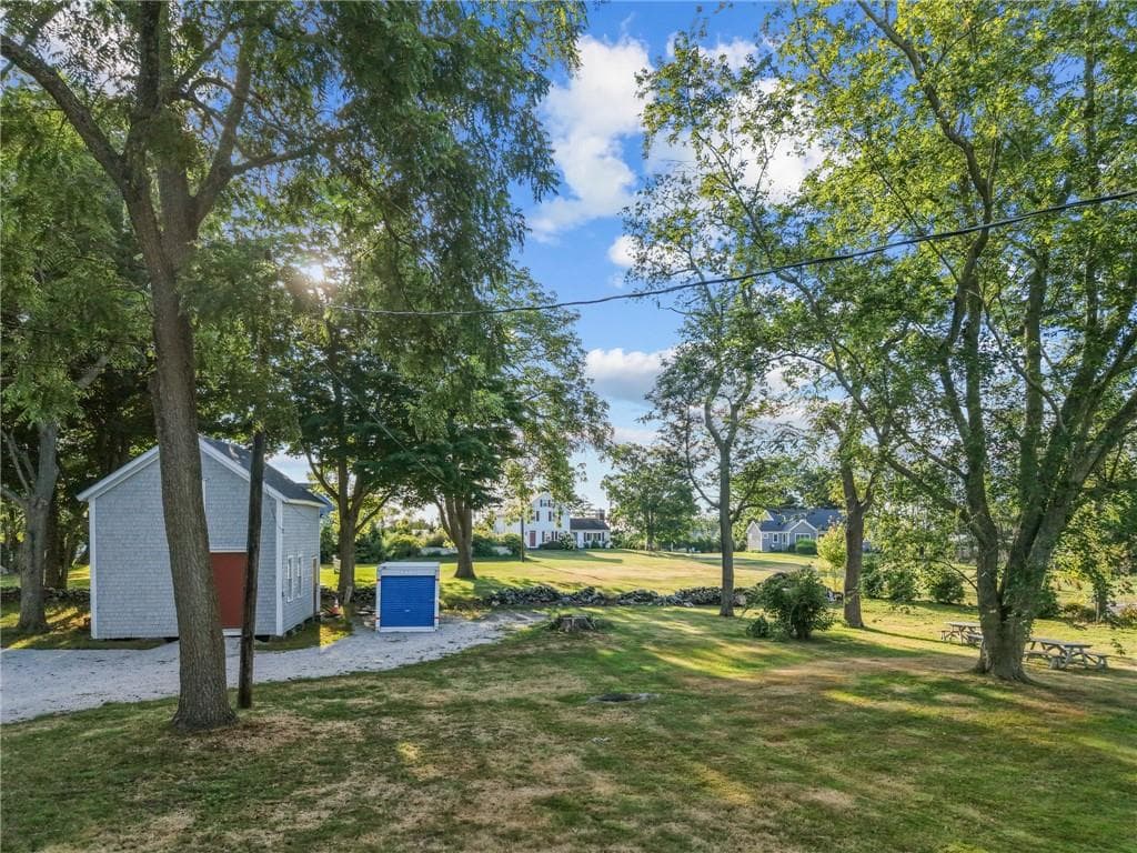 2967 East Main Road photo 16