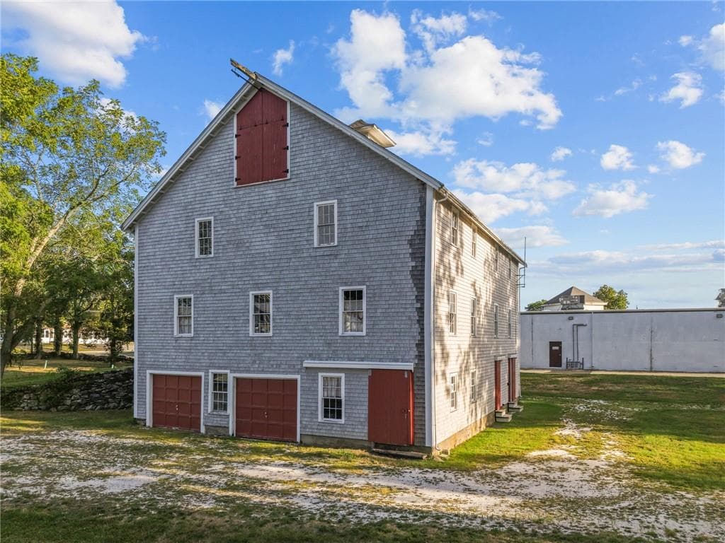 2967 East Main Road photo 15