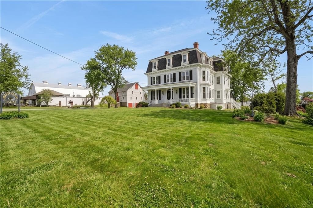 2967 East Main Road photo 4