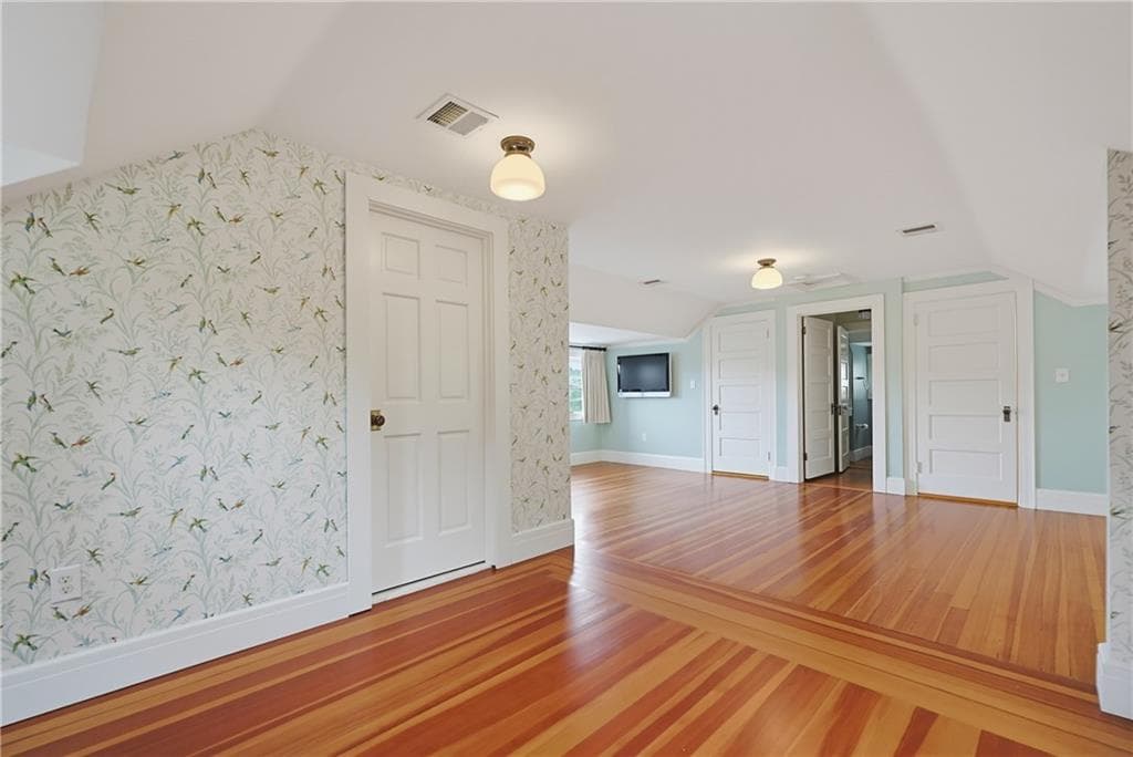387 Wayland Avenue photo 34