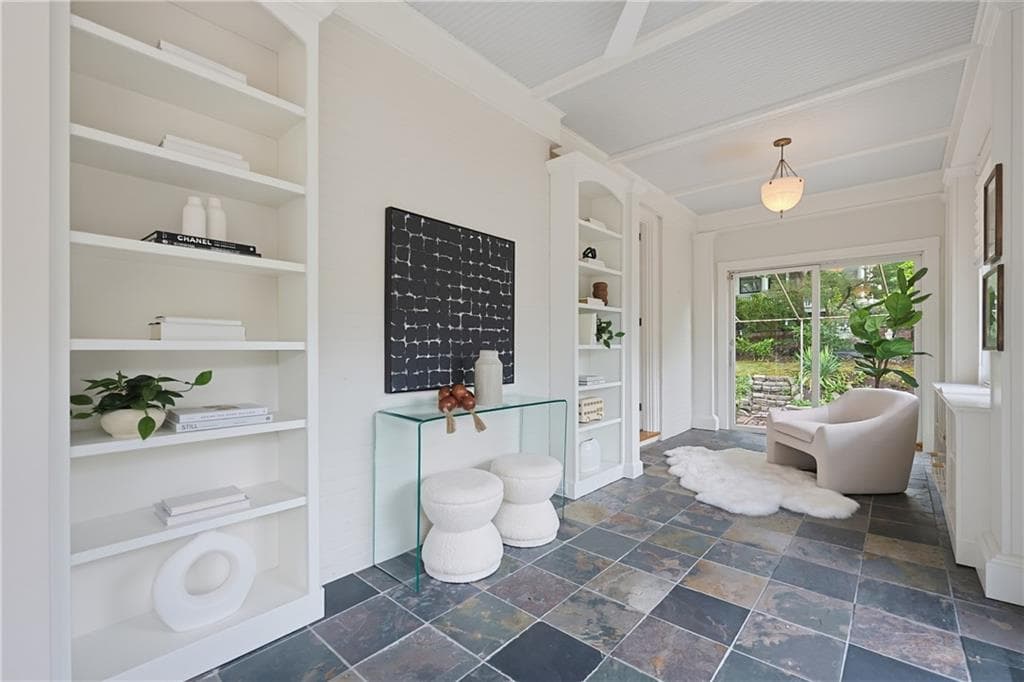 387 Wayland Avenue photo 10