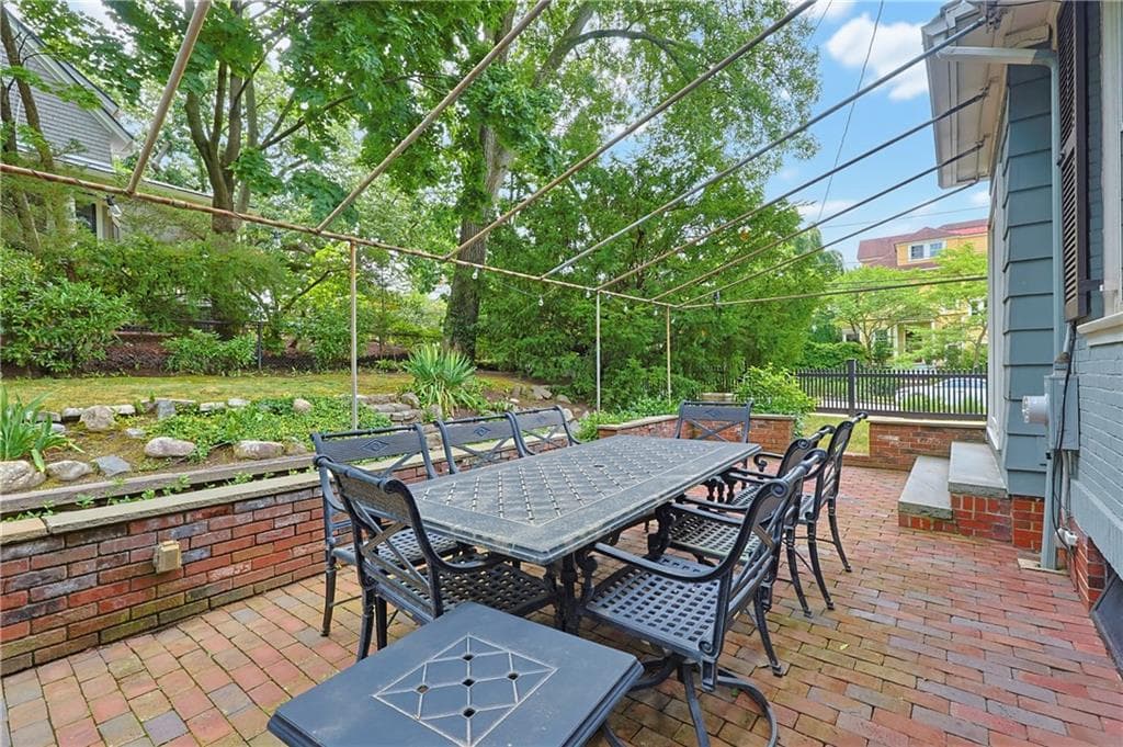 387 Wayland Avenue photo 45