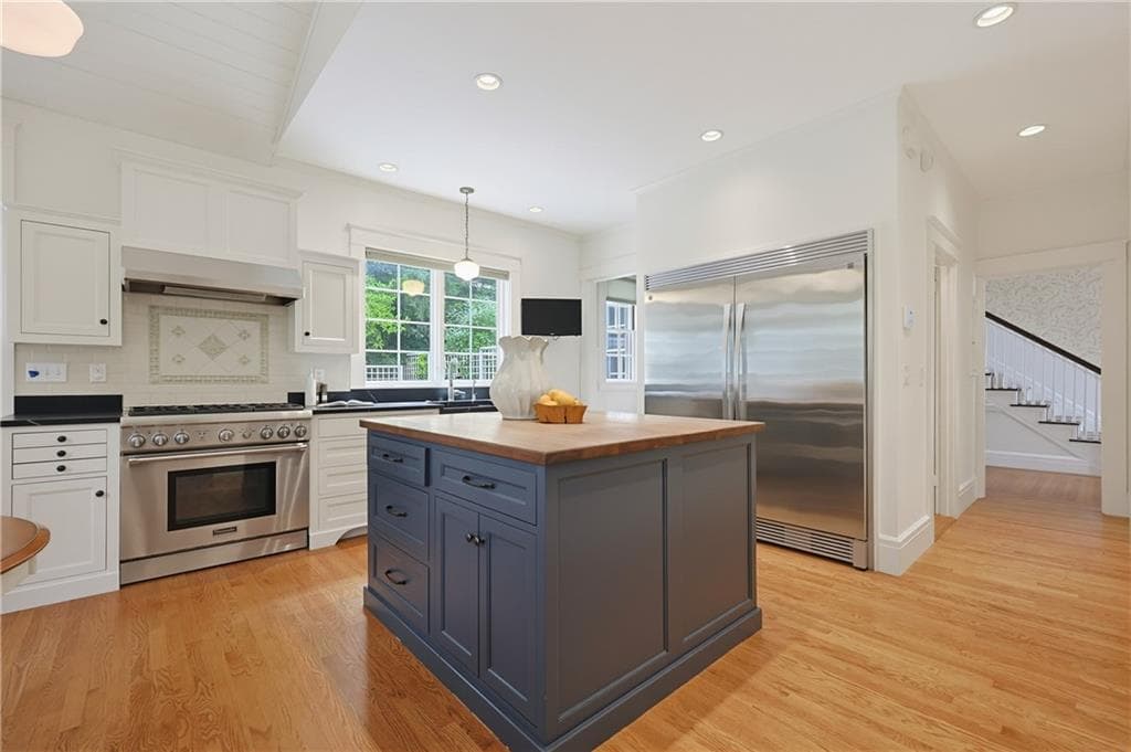 387 Wayland Avenue photo 15
