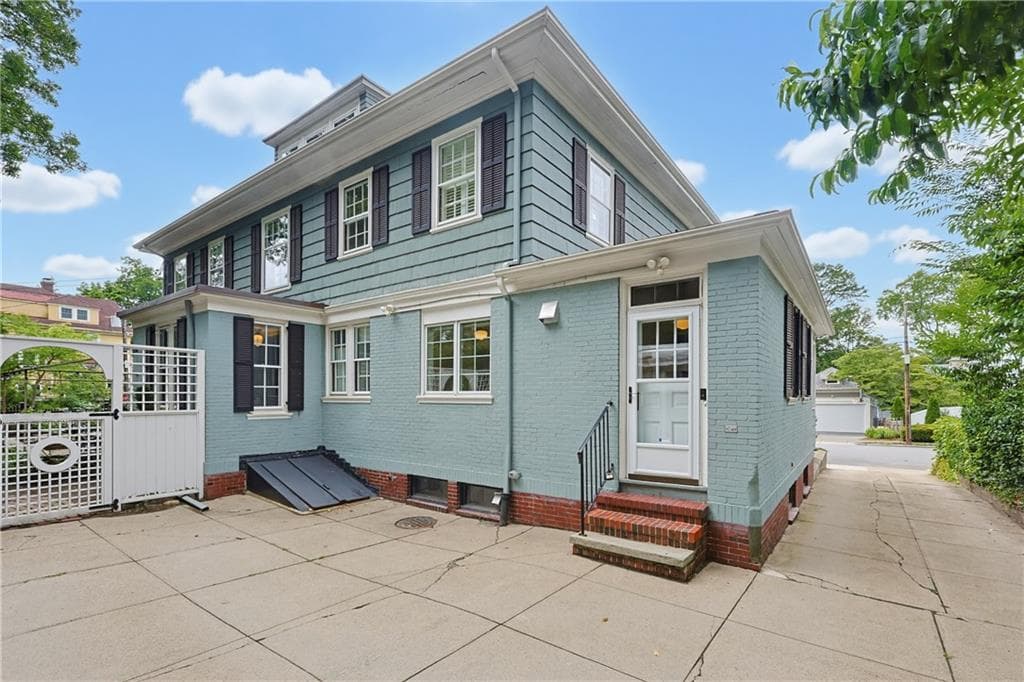 387 Wayland Avenue photo 44