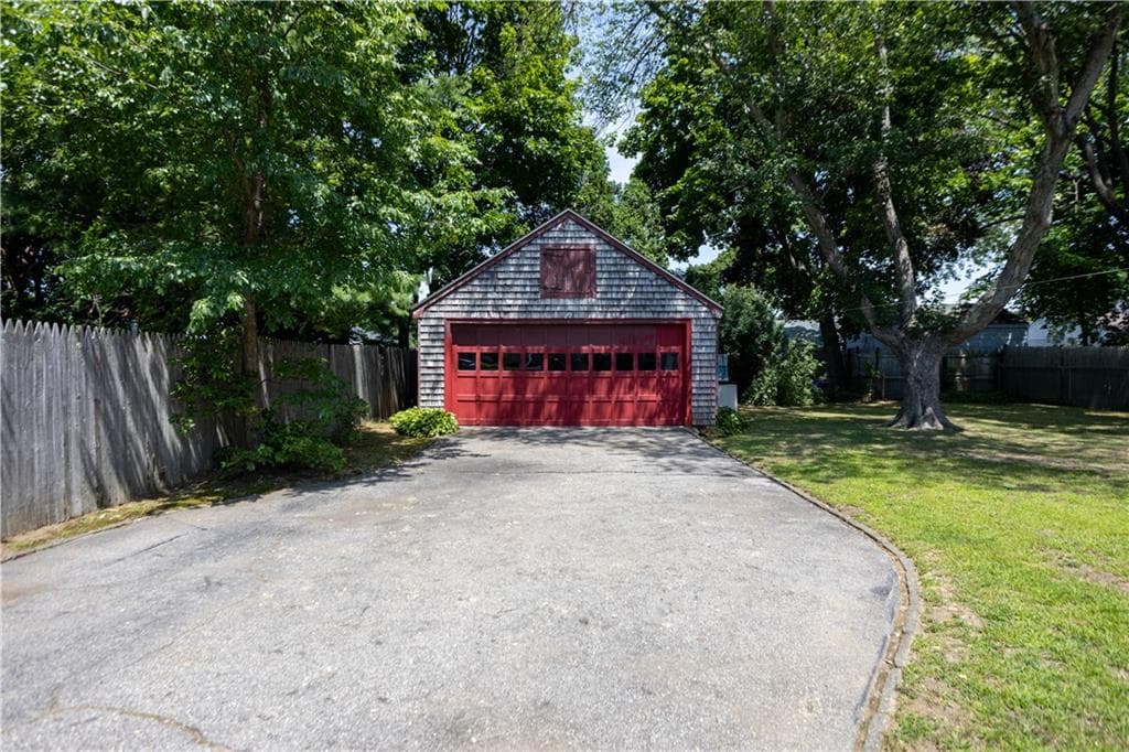Single Family Residence at 73 lindy Avenue, East Providence, photo 27 of 35