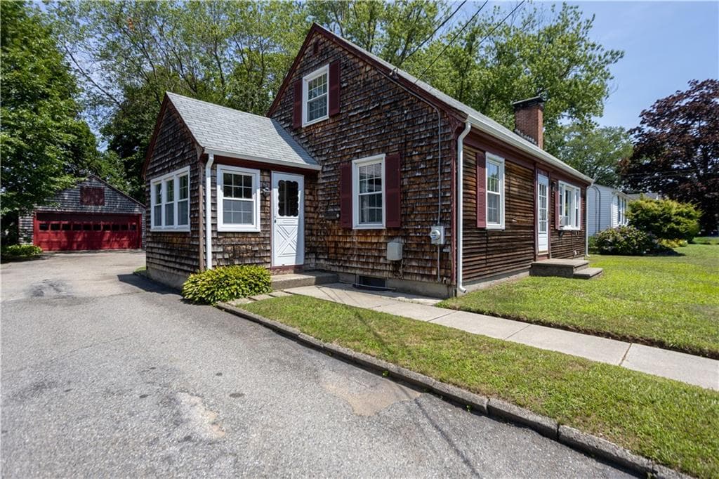 73 lindy Avenue