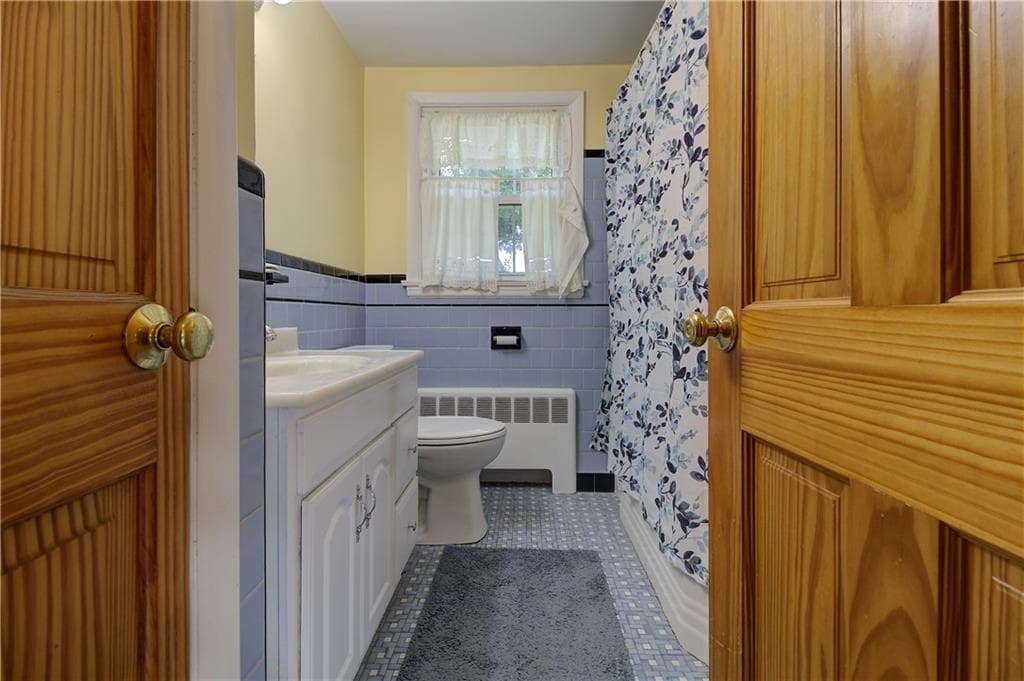 Single Family Residence at 73 lindy Avenue, East Providence, photo 20 of 35