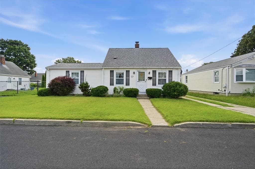 94 Westcott Avenue photo 2