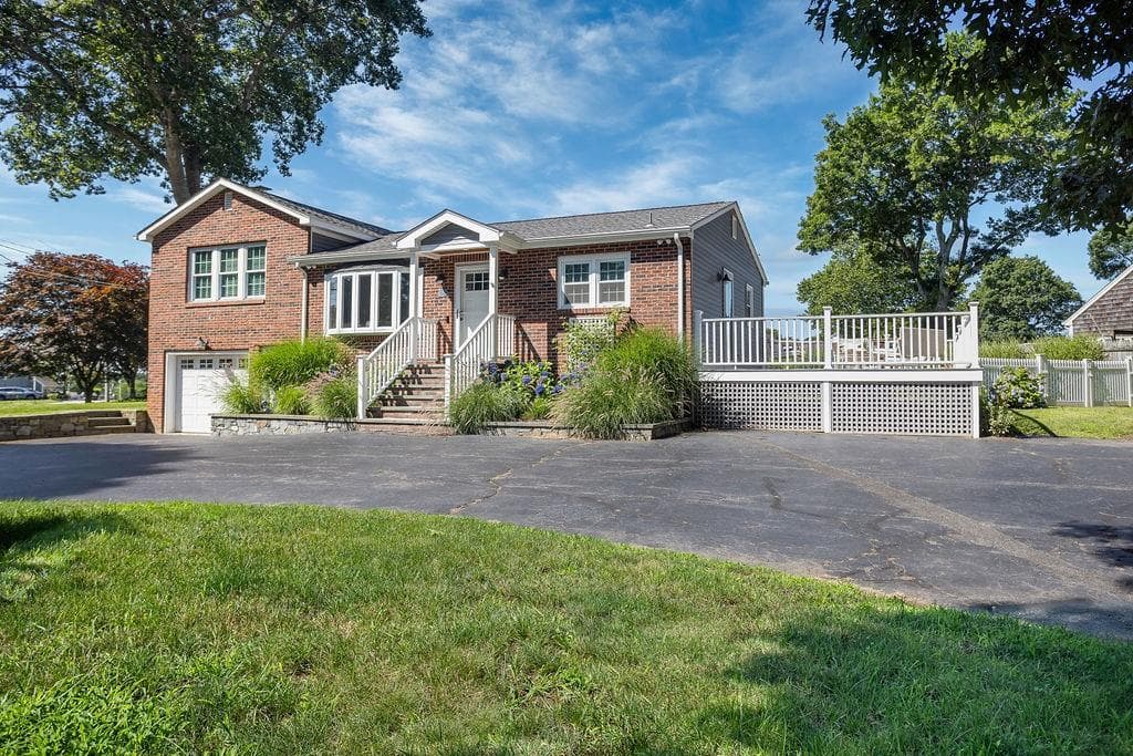 106 Cedar Island Road photo 2