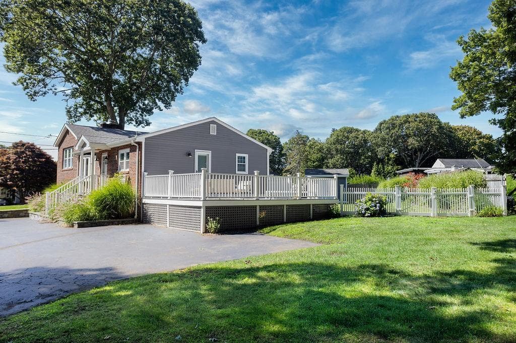 106 Cedar Island Road photo 3