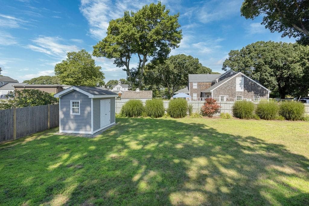106 Cedar Island Road photo 28