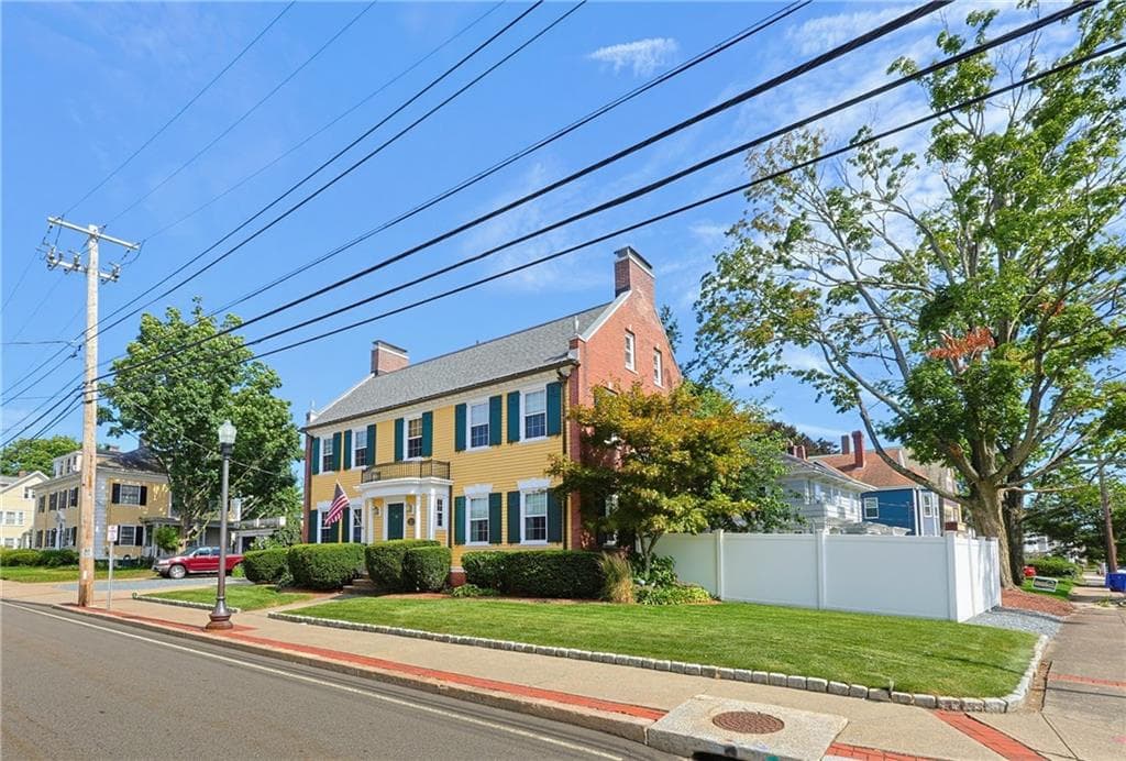 Single Family Residence at 43 Armistice Boulevard, Pawtucket, photo 5 of 49