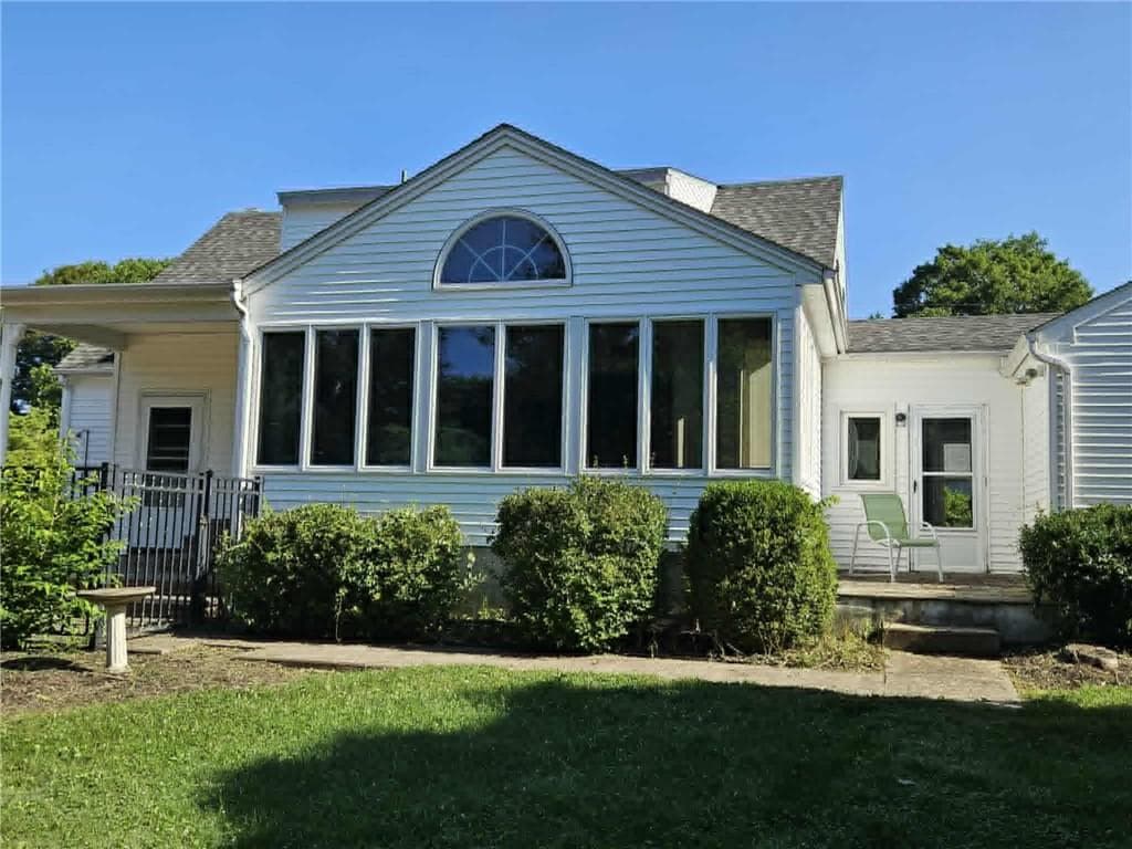 1 Brookdale Drive photo 3