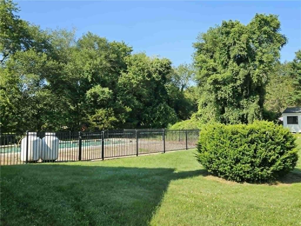 1 Brookdale Drive photo 31