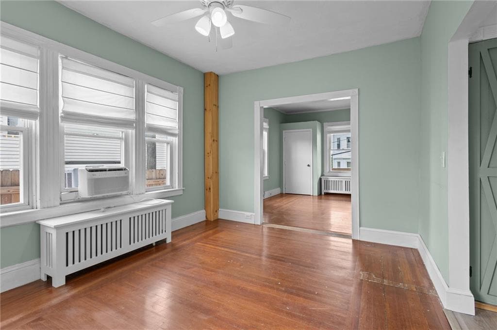 49 Woodbine Street photo 9