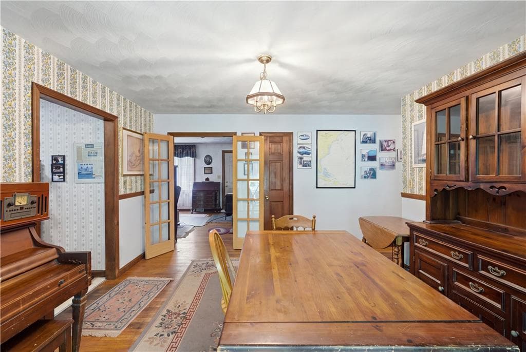 54 Narragansett Boulevard photo 5