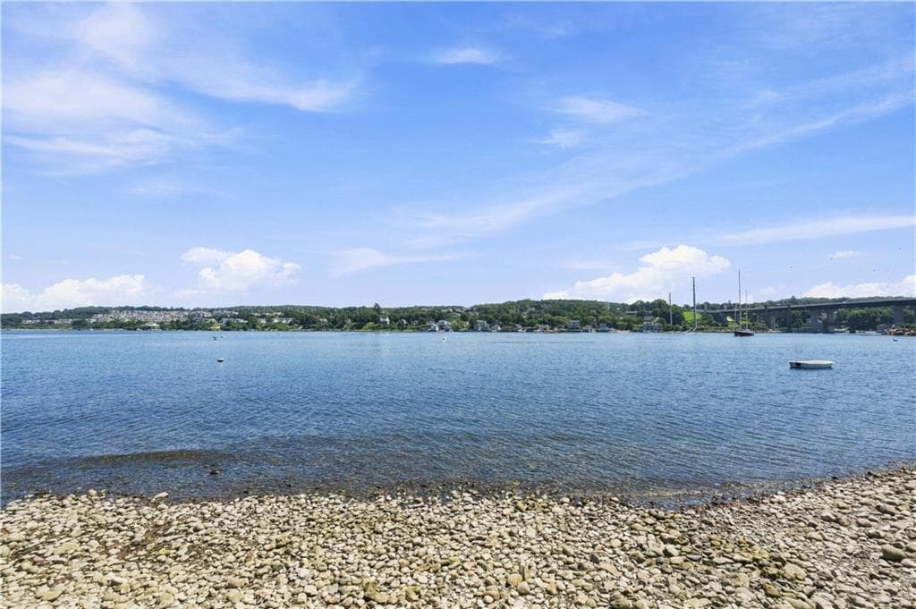 54 Narragansett Boulevard photo 24