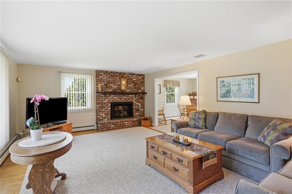 42 Grand Avenue photo 6