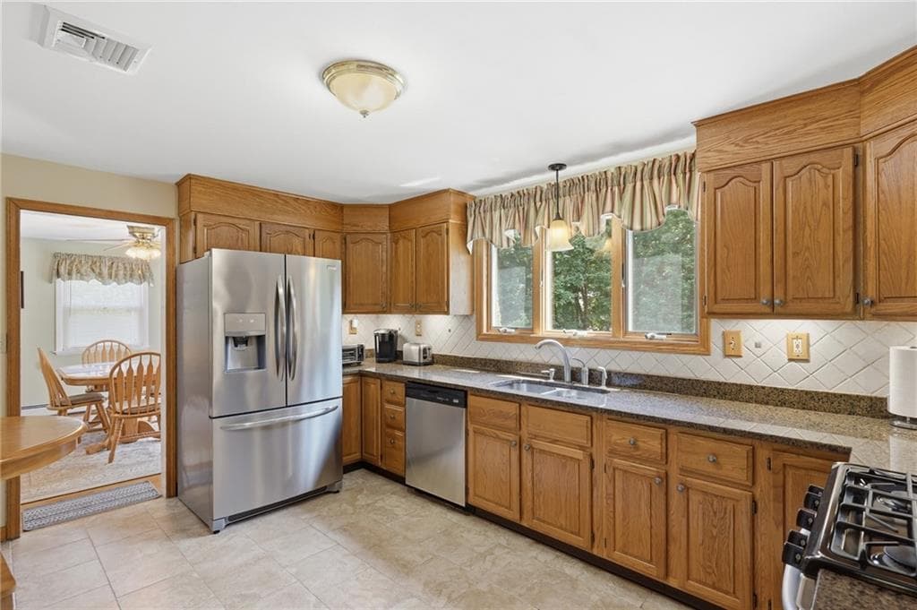 42 Grand Avenue photo 14
