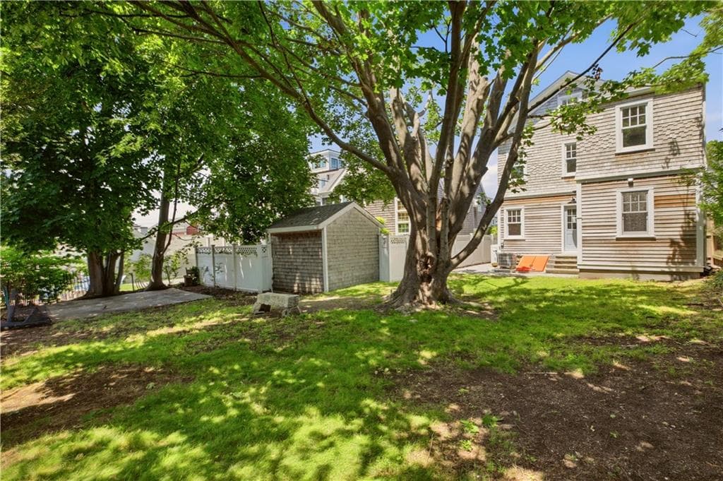 17 Dearborn Street photo 30