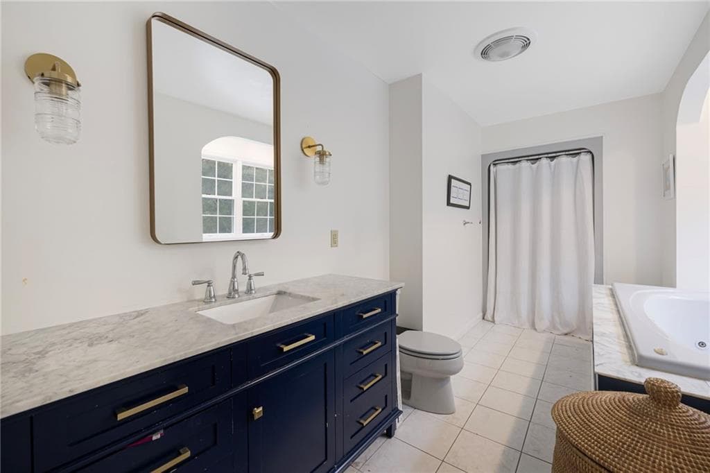 Single Family Residence at 77 Mockingbird Lane, South Kingstown, photo 22 of 43
