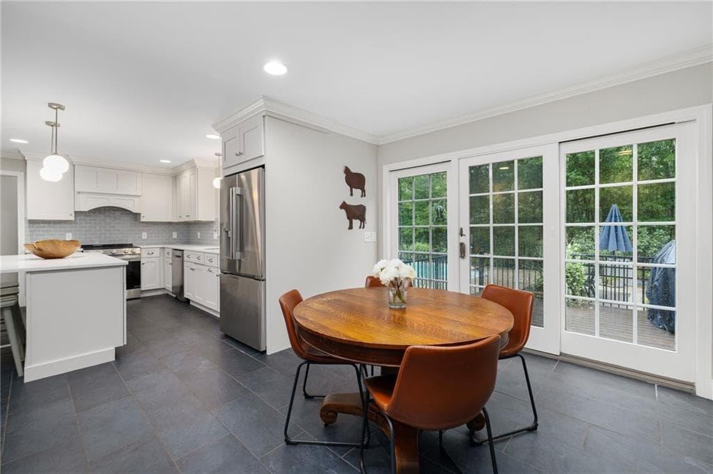 Single Family Residence at 77 Mockingbird Lane, South Kingstown, photo 9 of 43