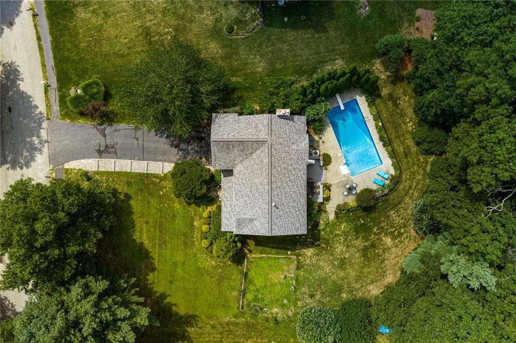 364 Orchard Woods Drive photo 3