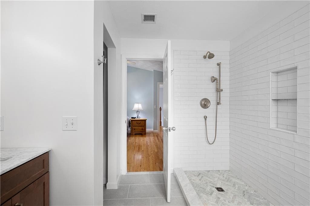 364 Orchard Woods Drive photo 24
