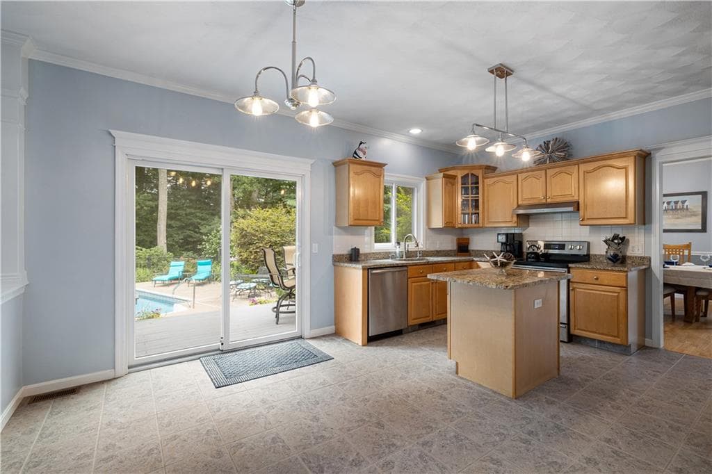 364 Orchard Woods Drive photo 15