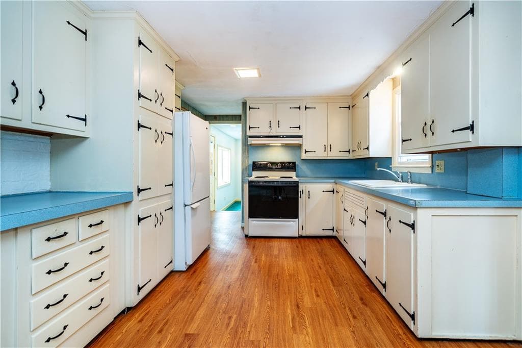 Single Family Residence at 69 Douglas Road, Warwick, photo 17 of 50