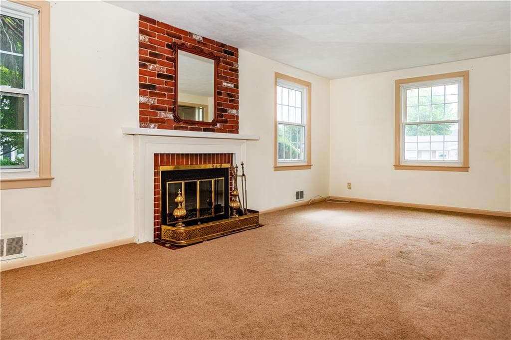 Single Family Residence at 69 Douglas Road, Warwick, photo 28 of 50