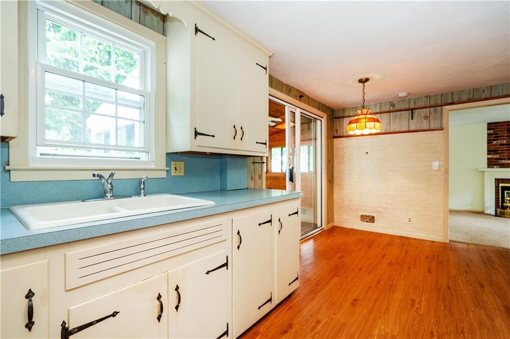 Single Family Residence at 69 Douglas Road, Warwick, photo 20 of 50