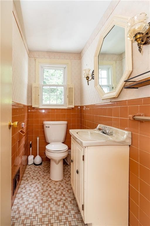 Single Family Residence at 69 Douglas Road, Warwick, photo 11 of 50