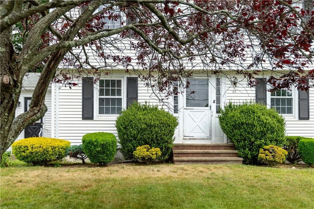 Single Family Residence at 69 Douglas Road, Warwick, photo 4 of 50