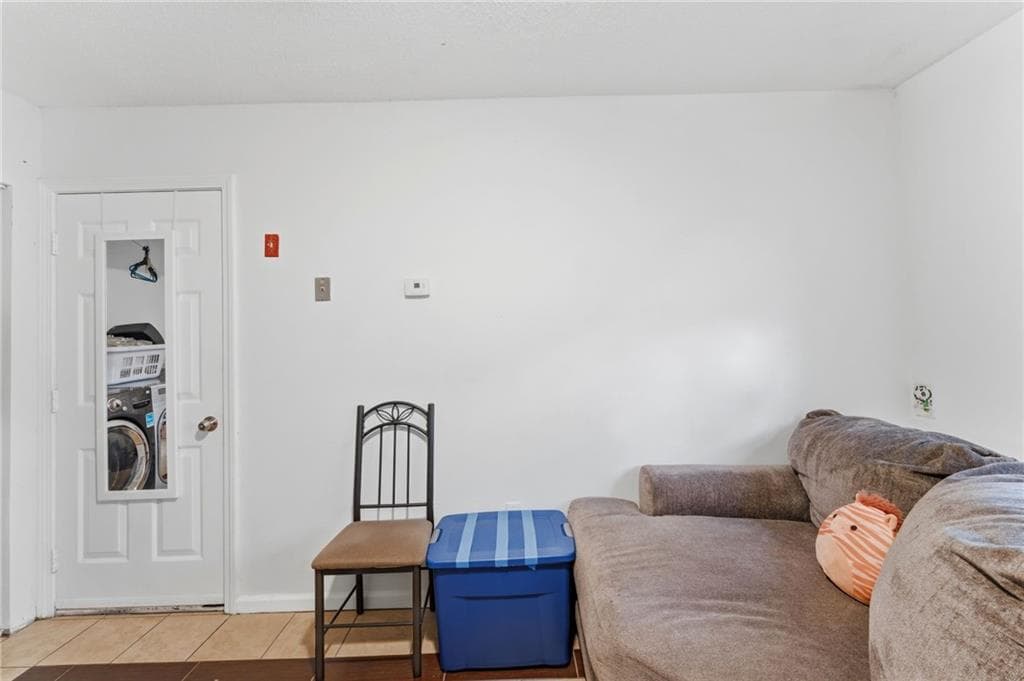 565 Quaker Lane UNIT 76 photo 23