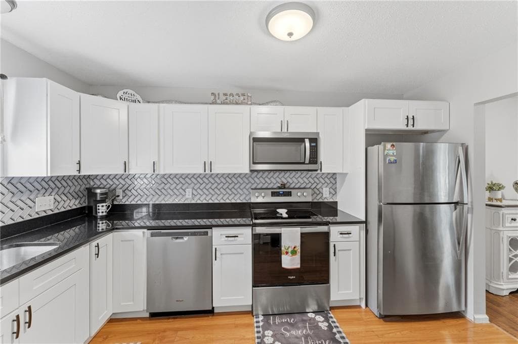 565 Quaker Lane UNIT 76 photo 12