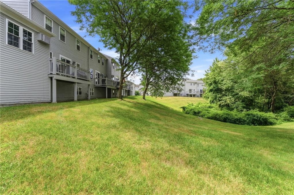 565 Quaker Lane UNIT 76 photo 26
