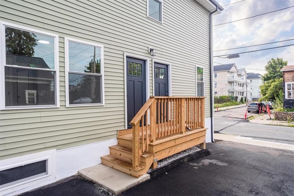 28 Potters Avenue photo 30