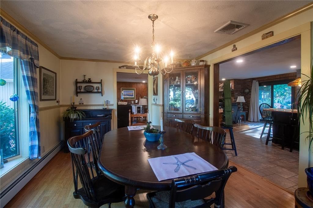 Single Family Residence at 122 Elton Circle, Cranston, photo 22 of 44