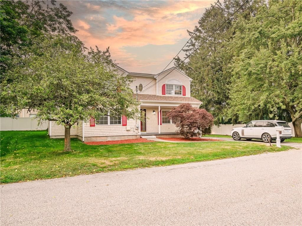 25 Pleasant Avenue